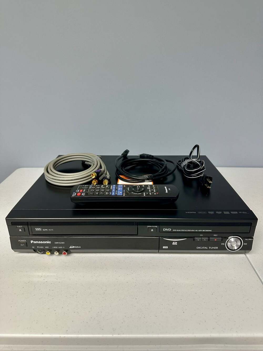Panasonic DMR-EZ48V DVD/VHS Combo Recorder
